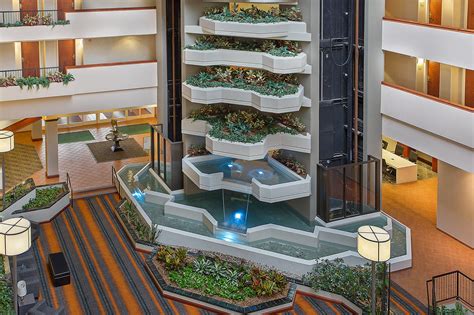 hotels near bowling green university.